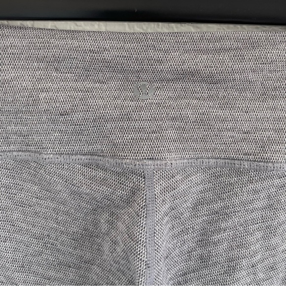 Lululemon Wunder Under legging - Picture 3 of 4
